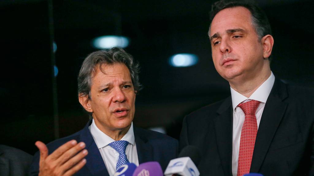 Governo vê desafios para começar a pavimentar saída contra supersalários