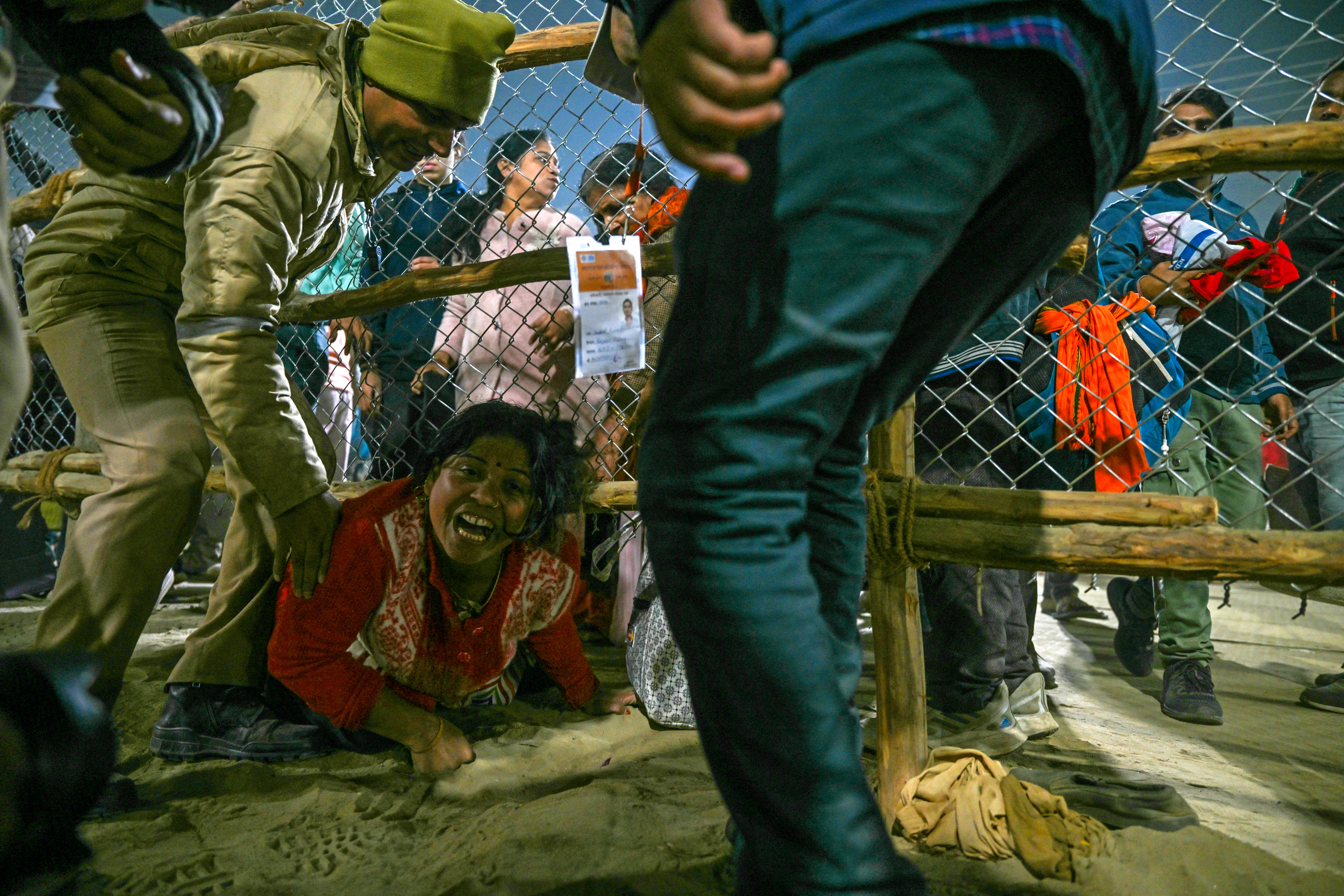 Tumulto em festival religioso na Índia deixa quase 40 mortos