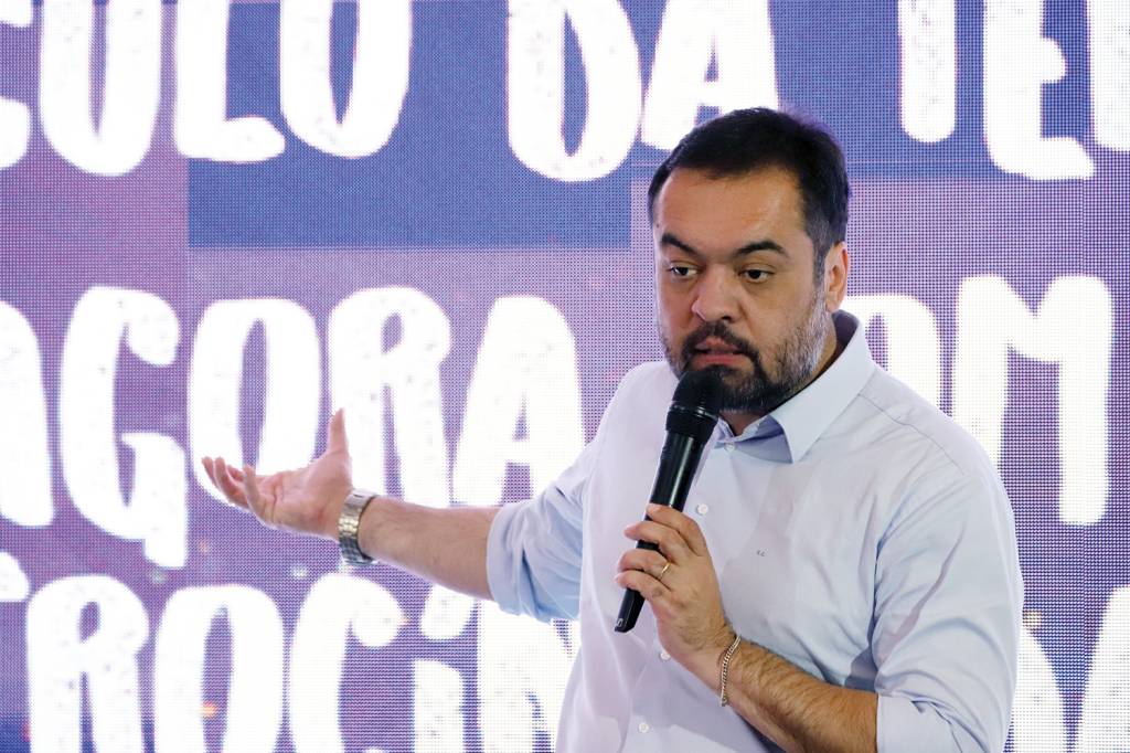 28493521-high.jpeg PROCURA-SE - Castro: tentando manter o controle sobre a escolha no próximo pleito, ainda indefinida, de um nome da direita para sua sucessão