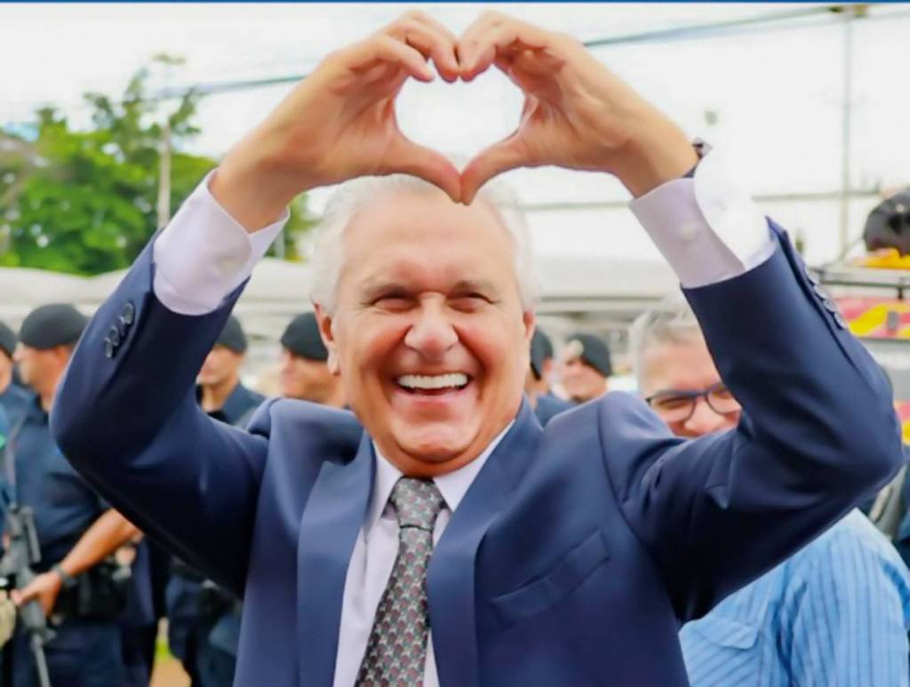 5—469533519_18473425336042969_8347319898494239691_n.jpg PELA DIREITA - Caiado: o governador já está em campanha para 2026