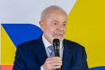 O presidente Luiz Inácio Lula da Silva fala durante reunião ministerial na Granja do Torto, em Brasília, nesta segunda-feira