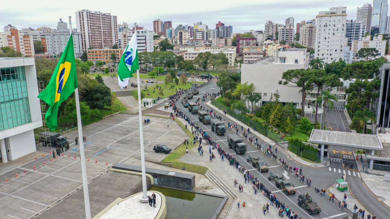 Museu do Holocausto de Curitiba confirmou ao MPF que Volkswagen Kübelwagen, que participou do desfile cívico-militar na cidade em 7 de setembro de 2023, foi amplamente usado pelo exército alemão durante a Segunda Guerra Mundial