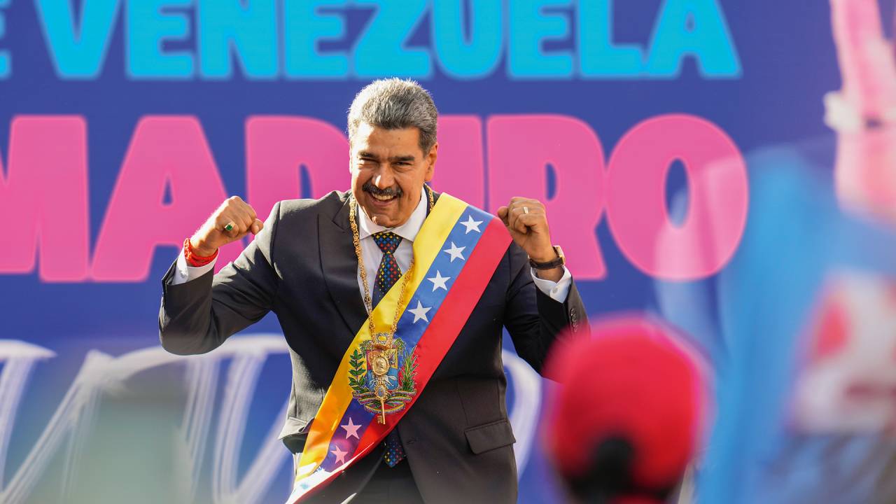 Nicolás Maduro tomou posse como presidente da Venezuela pela terceira vez