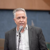 A aproximação do prefeito de Belo Horizonte com o governo Lula