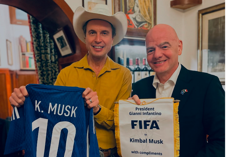 Kimbal Musk e Gianni Infantino