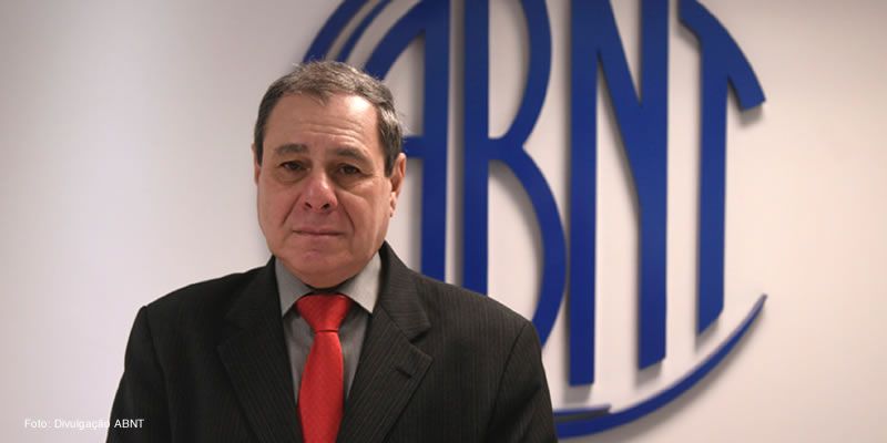 O presidente da Associação Brasileira de Normas Técnicas (ABNT), Mário Esper