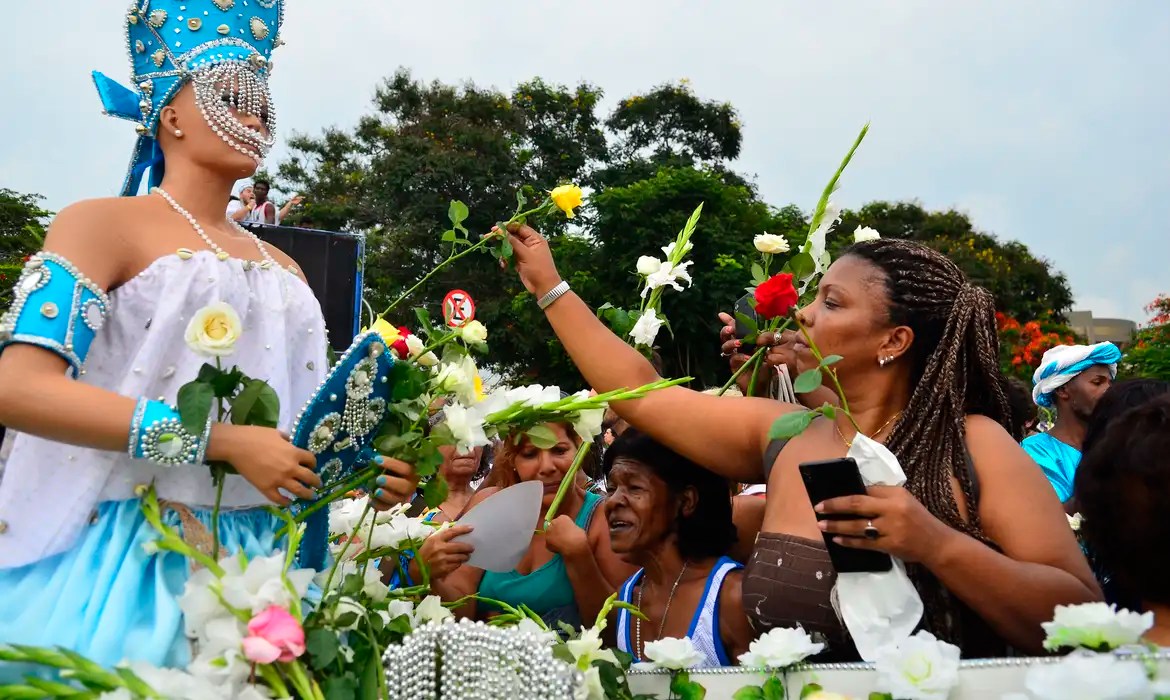 Imagens da tradicional Festa de Iemanjá
