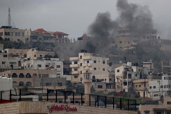 Ataque israelense atinge construções na cidade de Jenin, na Cisjordânia. 24/01/2025
