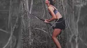 Mulher atira em onça-parda e comemora em vídeo em rede social filmado pela irmã. Pai estava junto. Os três serão multados pelo Ibama