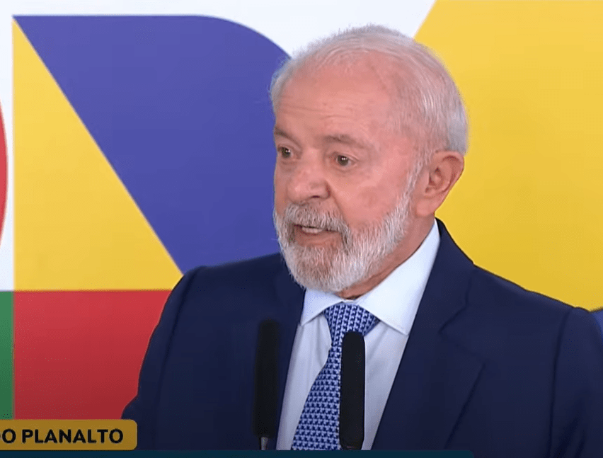 O presidente Lula em entrevista a jornalistas na manhã desta quinta-feira