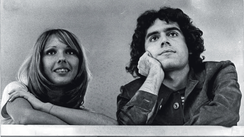 1 – 41702331-1306.1972-arquivo-reproducao-sc-cantores-leno-e-lilian-livro-jovem-guarda-em copy.jpg DUPLA - Lilian e Leno: o tom suave soava contraditório com letras dramáticas, como a de Pobre Menina