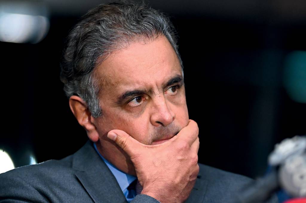 Pacheco recebe Governador Eduardo Leite OPOSIÇÃO - Aécio Neves: fortemente contrário ao movimento de aproximação a legendas como o PSD