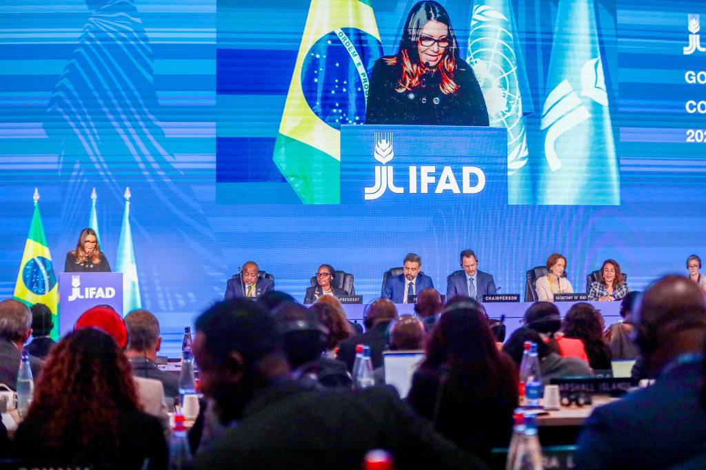 Oposição usa viagem de Janja a Roma para criticar gastos do governo