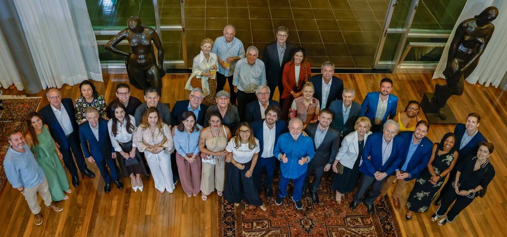 As conversas e as lágrimas na sessão de ‘Ainda estou aqui’ no Alvorada