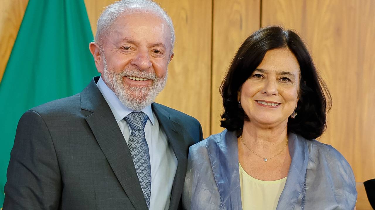 Presidente da República, Luiz Inácio Lula da Silva, durante cerimônia de Assinatura de Parcerias para Fortalecimento da Produção e Inovação de Vacinas e Biofármacos. Palácio do Planalto, Brasília - DF.