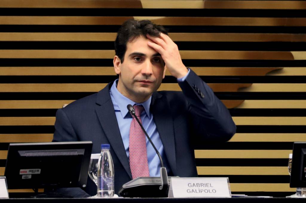 Mercado mantém projeção de inflação no primeiro Focus após Copom deixar Selic em 15%