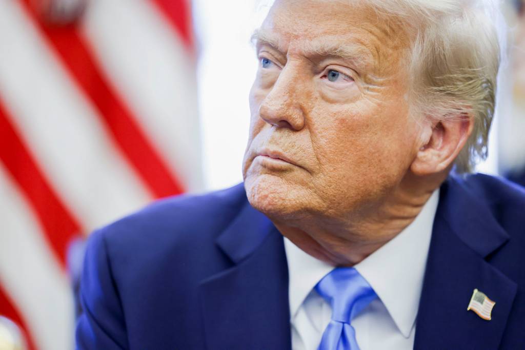 Trump distorce números para justificar interesse de transformar Canadá em estado dos EUA