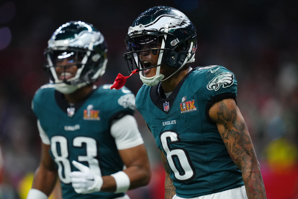 Super Bowl LIX: Kansas City Chiefs v Philadelphia Eagles DeVonta Smith, dos Philadelphia Eagles, celebra um touchdown contra o Kansas City Chiefs