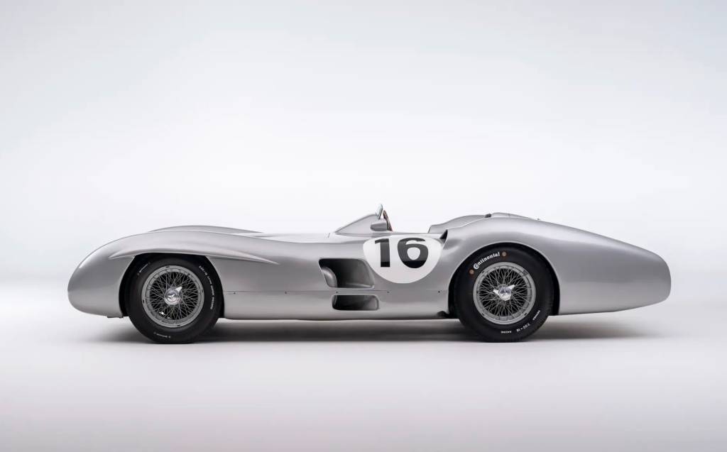 Conheça o Mercedes W 196 R, carro de corrida leiloado por R$ 310 milhões