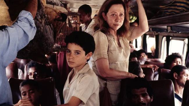 Vinícius de Oliveira e Fernanda Montenegro em 'Central do Brasil'