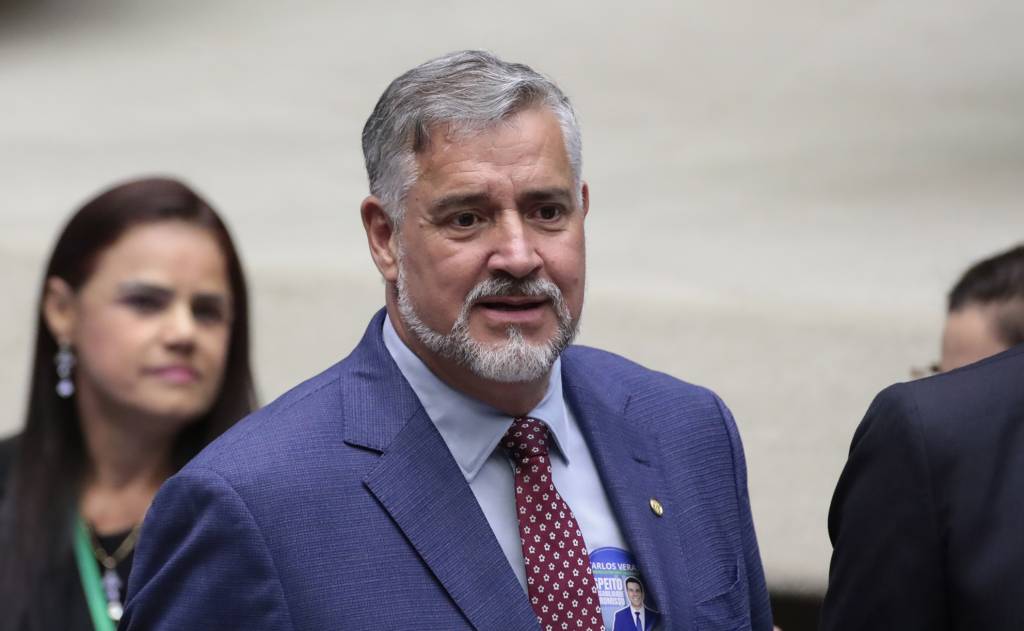 Após imbróglio de meses, PT confirma pré-candidatura de Paulo Pimenta ao Senado pelo RS