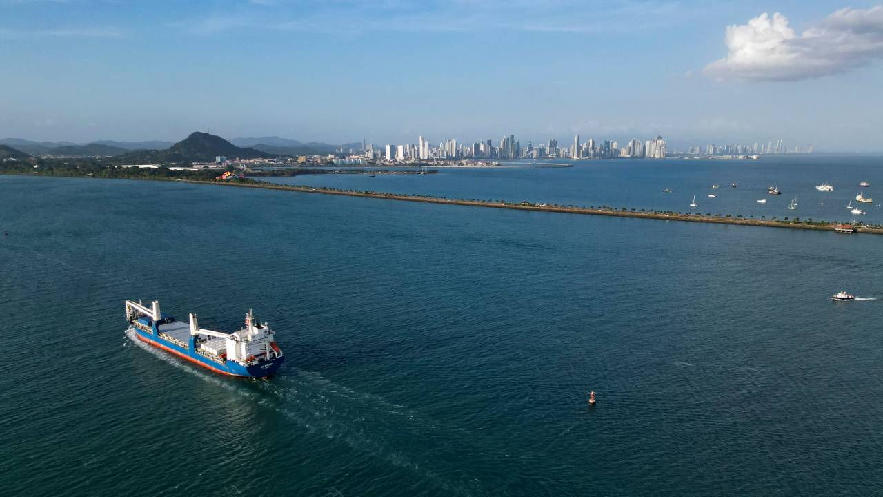 Canal do Panamá no lado do Oceano Pacífico na Cidade do Panamá em 4 de fevereiro de 2025