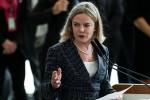 Gleisi Hoffmann discursa durante cerimônia de posse como ministra da Secretaria de Relações Institucionais da Presidência da República, na segunda-feira