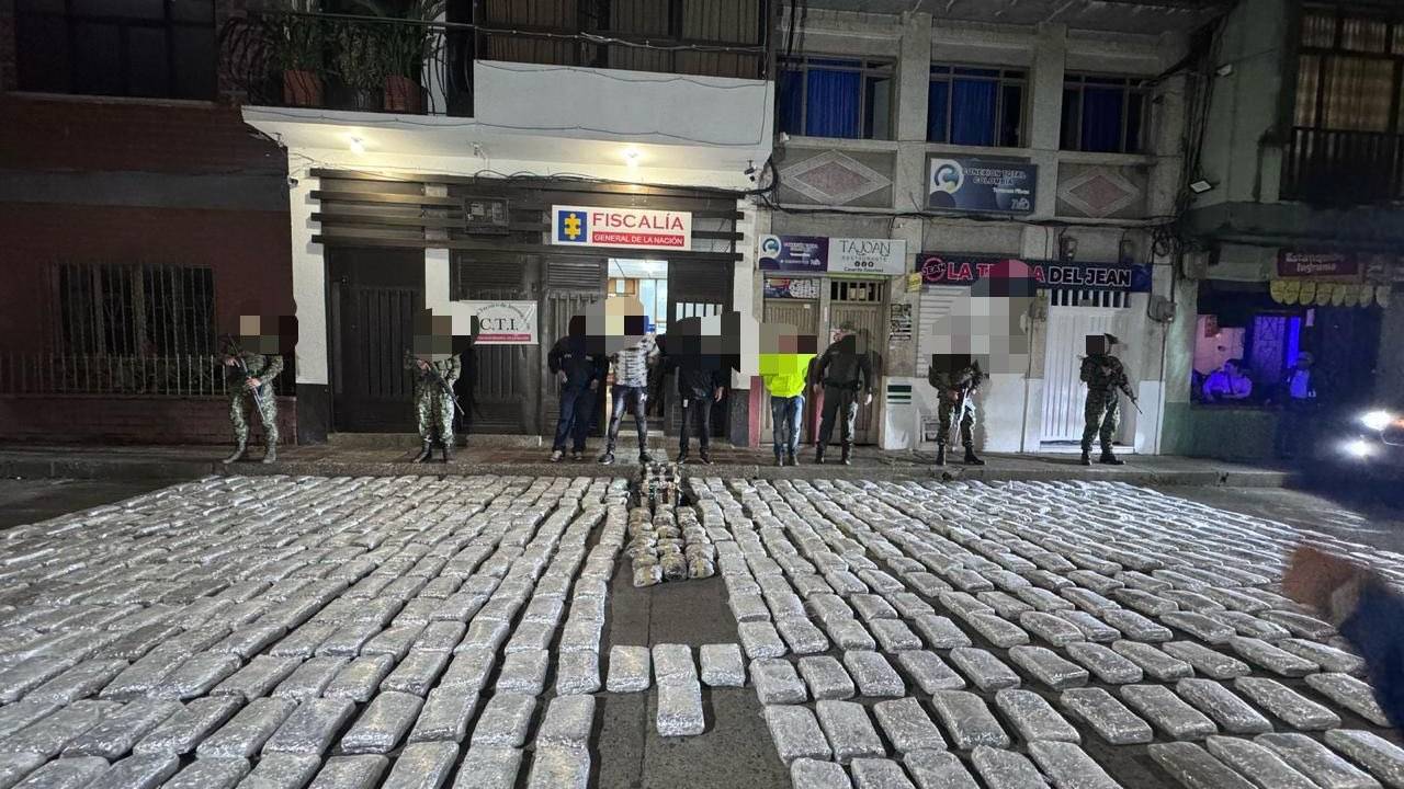 700 kg de maconha também foram apreendidos na operação em Antioquia. 25/03/2025