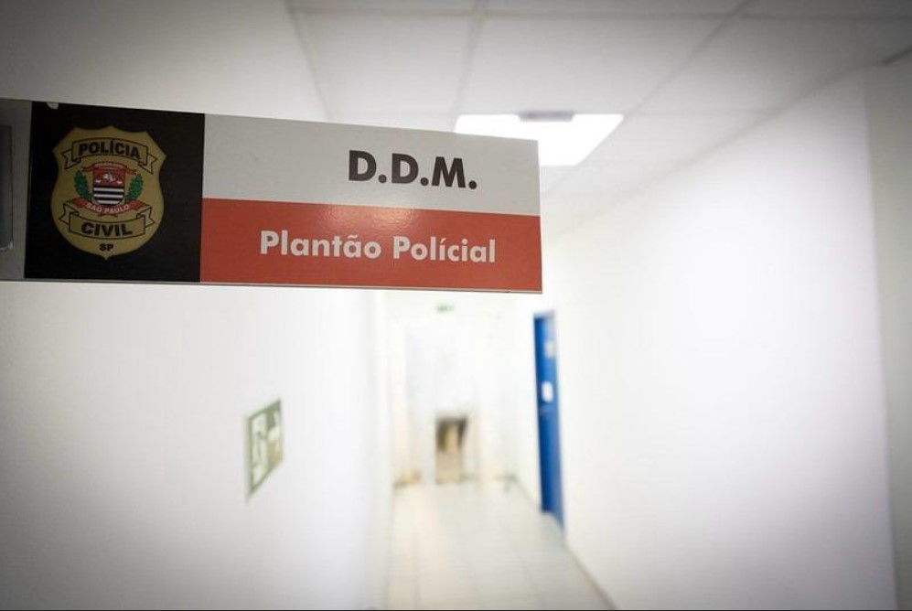 Governo de SP amplia delegacias da mulher com atendimento 24 horas no 8/3