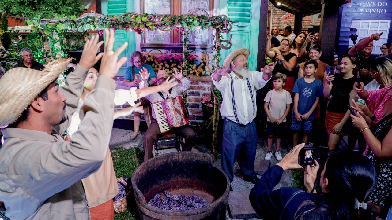 CELEBRAÇÃO - Festa da vindima: entre fevereiro e março, o local celebra a colheita da uva com degustações e eventos