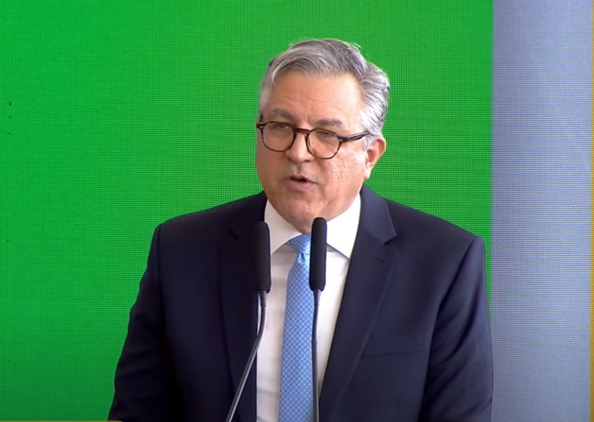 Diante de restrições, Padilha decide não viajar aos EUA e envia carta a ministros da Saúde