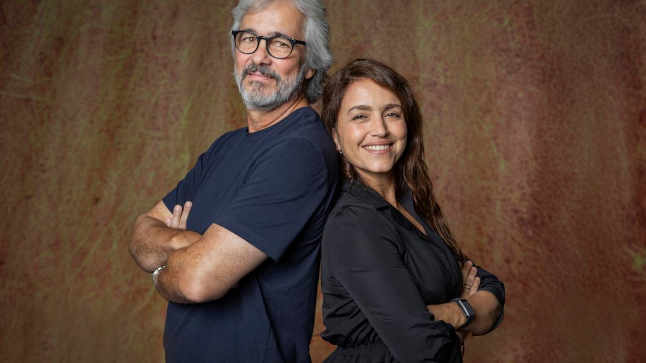 Diretor artístico de 'Vale Tudo', Paulo Silvestrini, e a autora do remake, Manuela Dias