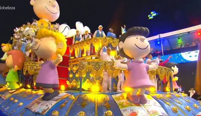 charlie-brown Carro alegórico da Águia de Ouro em homenagem a Benito di Paula