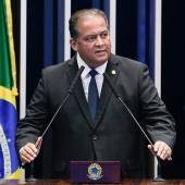 Senador bolsonarista ganha afago de Lula: ‘Tem votado muito com o governo’
