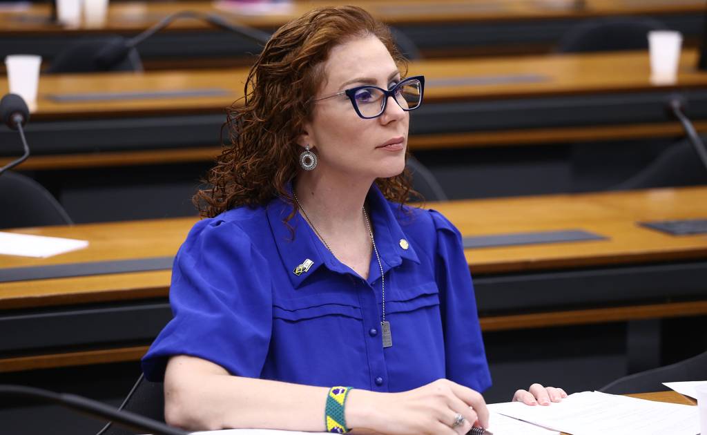 Após prisão, Zambelli deve travar batalha judicial contra a extradição