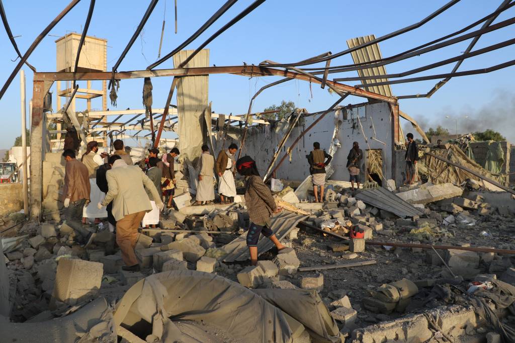 Ataque de Israel ao Iêmen mata primeiro-ministro do governo