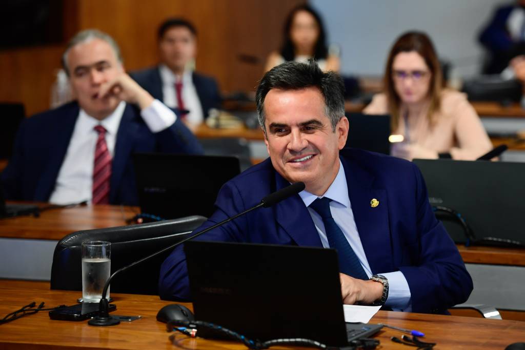 ‘Nosso camisa 10 voltou’, diz Ciro sobre a fala de Lula condenando operação no Rio