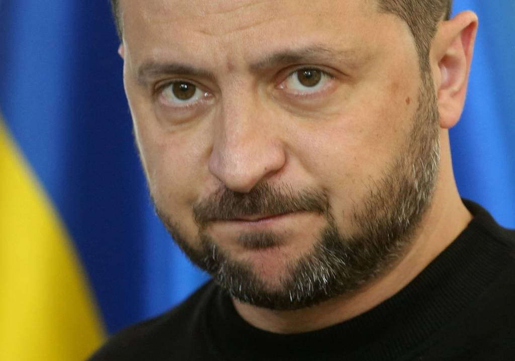 Zelensky pede que aliados derrubem Putin e chama reunião na ONU após ataque a Kiev