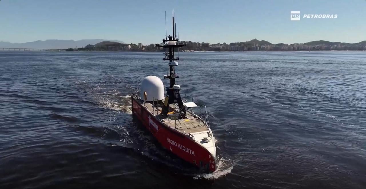 Na imagem, a plataforma que carrega o ROV até o ponto de lançamento para o robô fazer a operação submarina