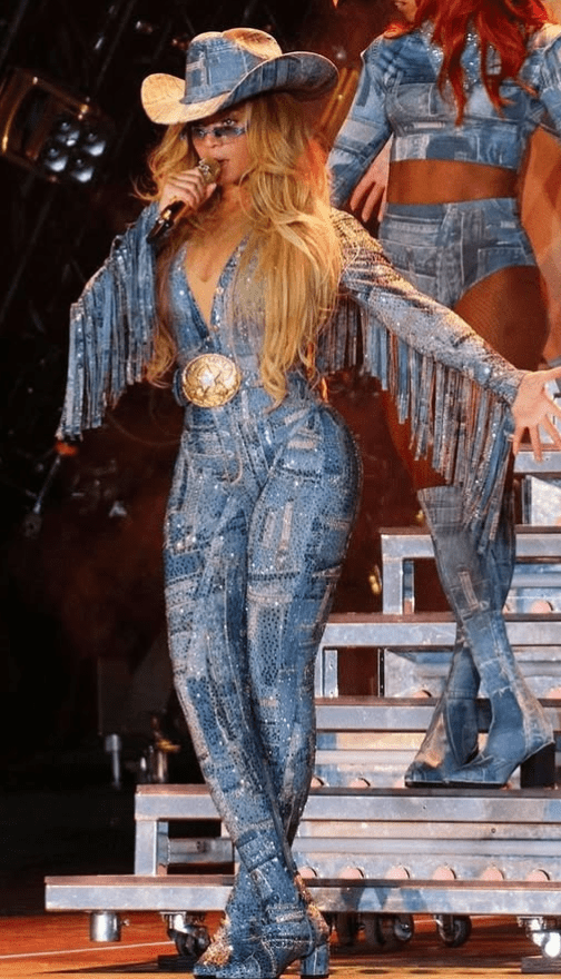 Beyoncé veste Roberto Cavalli