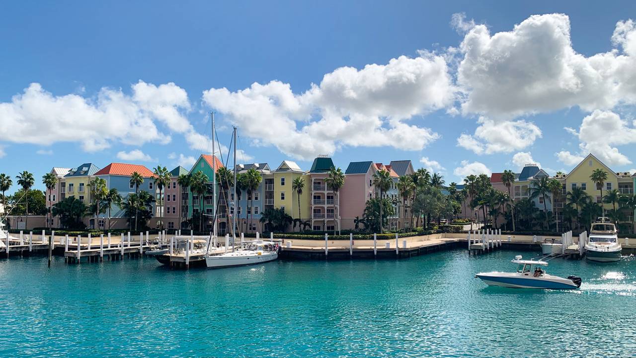 BELEZA PURA - Praia em Nassau, no Atlântico Norte: o arquipélago cravou número recorde de visitantes em 2024