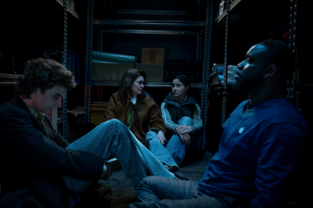 Cena do filme iHostage, da Netflix -