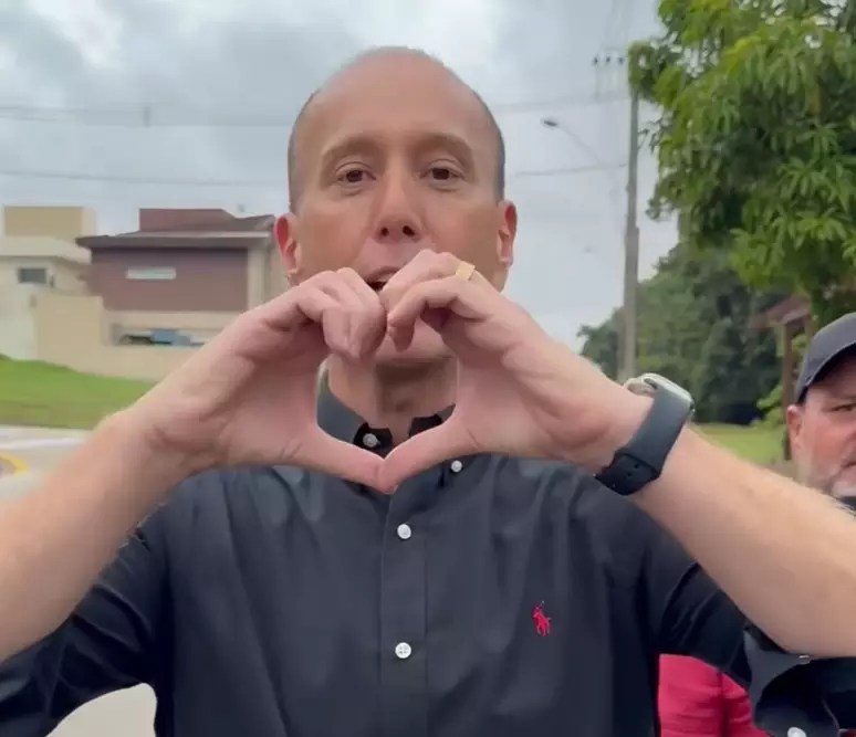 Manga anuncia candidatura ao Senado e clareia movimentos eleitorais da direita