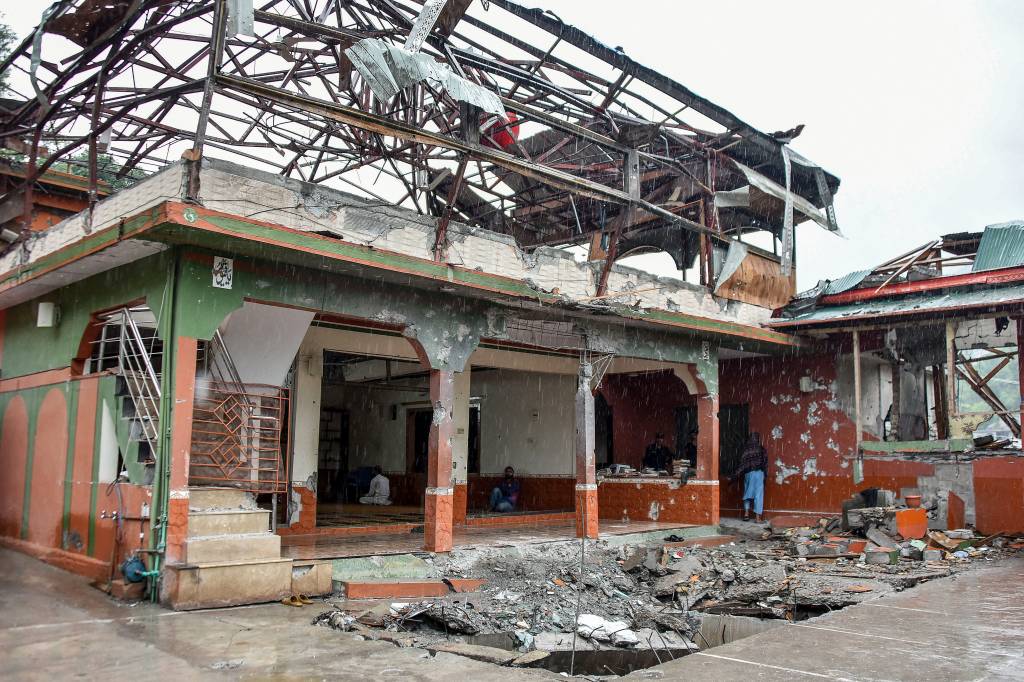 Índia e Paquistão trocam acusações sobre violação do cessar-fogo