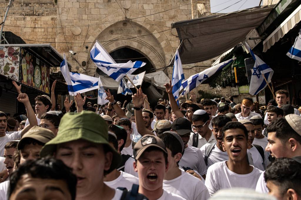 ‘Morte aos árabes’: marcha em Jerusalém termina em agressões contra palestinos e jornalistas