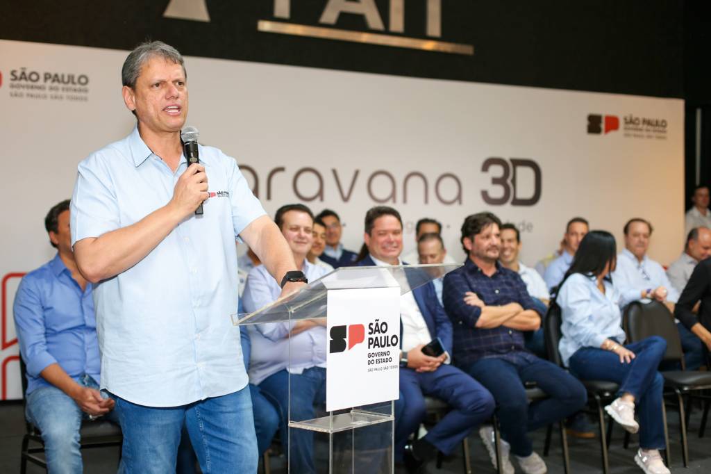 2D-(1)-TARCISIO-DE-FREITAS-2025-5-i.jpg COBRANÇA - Tarcísio: reclamações por falta de empenho em tentar reverter a inelegibilidade