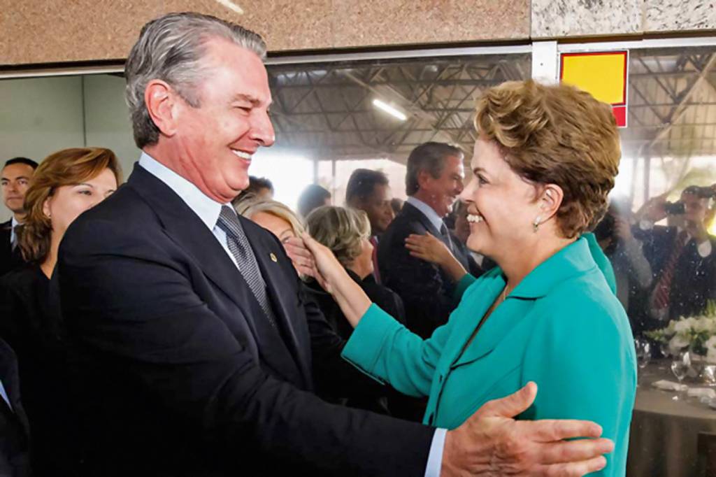 4—DILMA-ROUSSEFF-COLLOR-2014-342.jpg CONVENIÊNCIA - Com Dilma Rousseff: depois do período de inelegibilidade, o recomeço em Brasília como aliado do PT