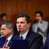 Ministro bate boca com Sergio Moro durante audiência no Senado