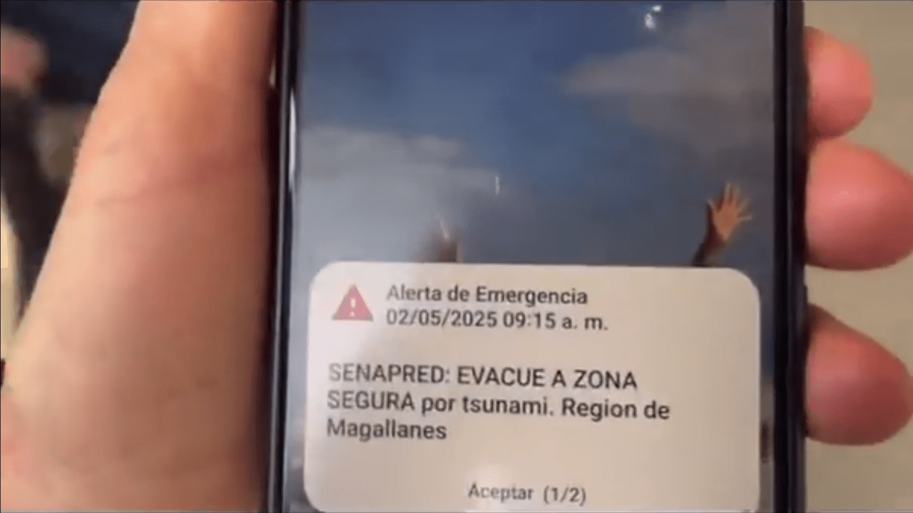 Habitantes da região de Magalhães, no extremo sul do Chile, recebem alertas de evacuação por possível tsunami após terremoto. -