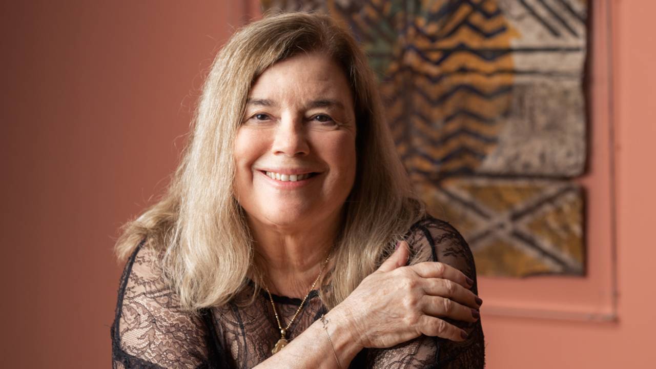 LÁ E CÁ - Christina Oiticica: ela vive na Europa, mas tem raízes profundas no Brasil